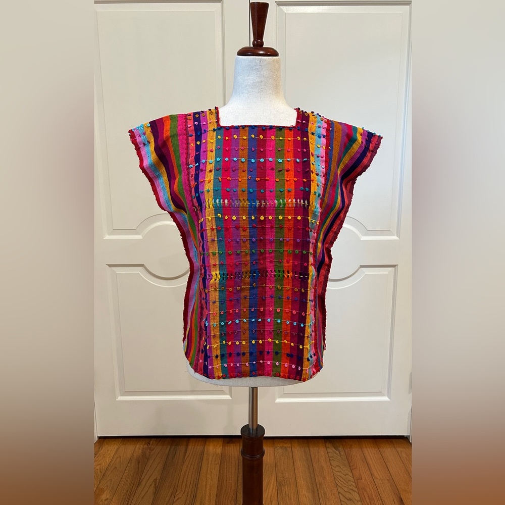 Handwoven Chiapas huipil Blouse. 100 % handmade 0n a backstrap loom.